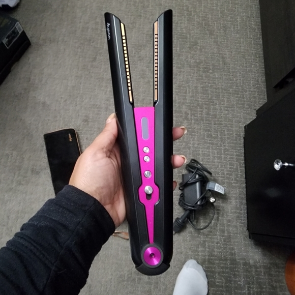 Dyson hair straightener